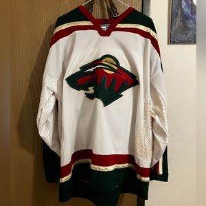 WAGS Wild hockey Jersey sz L/XL men’s
